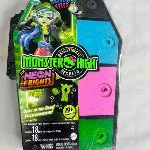 Ghoulia Yelps Monster High Skulltimate Secrets Neon Frights