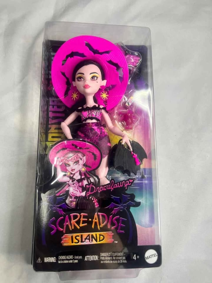 Draculaura Scare-adise Island Monster High